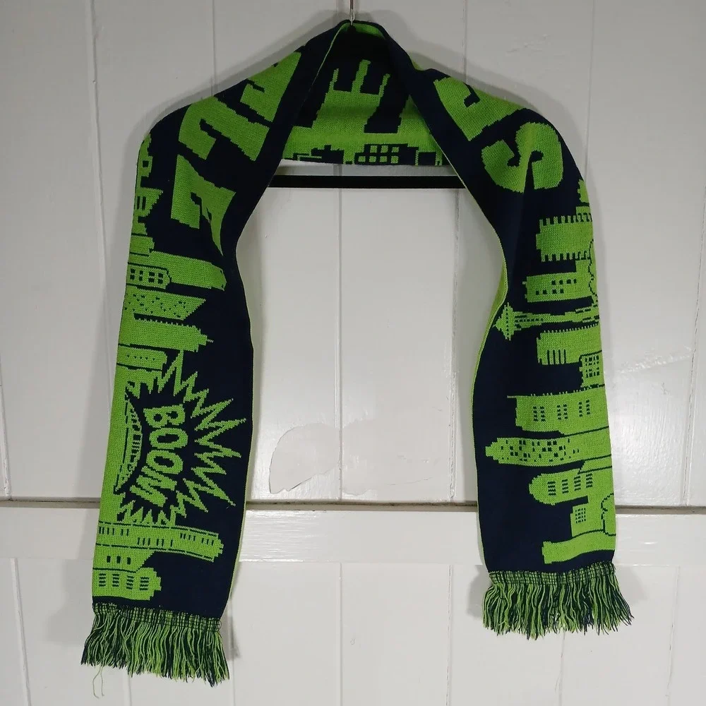 Seattle Seahawks Skyline Boom Knit Scarf Green‎ Navy Blue Threads For Twelves